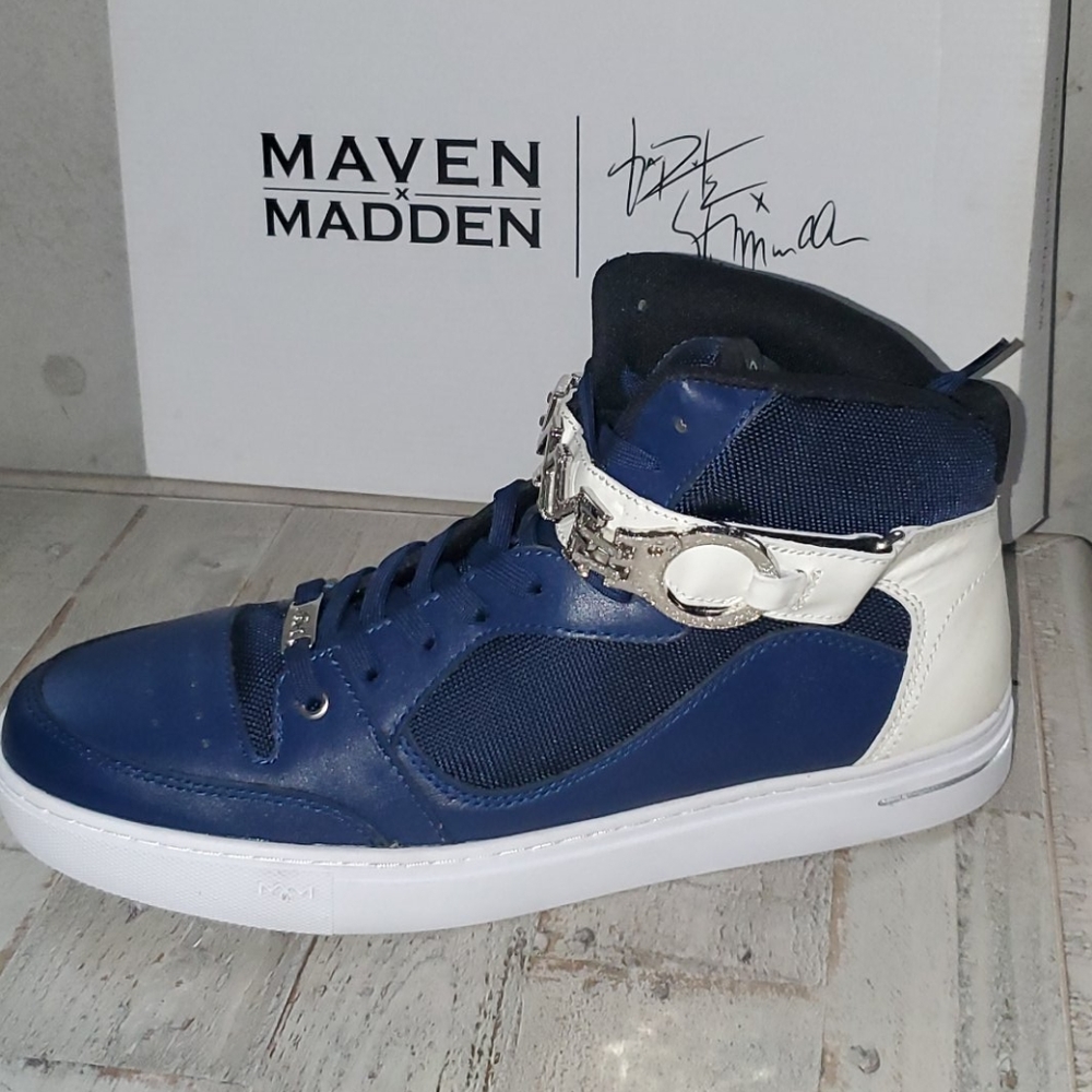 Steve Madden Sneakers